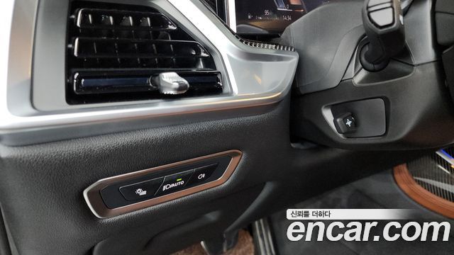BMW X7 2025 — photo 18