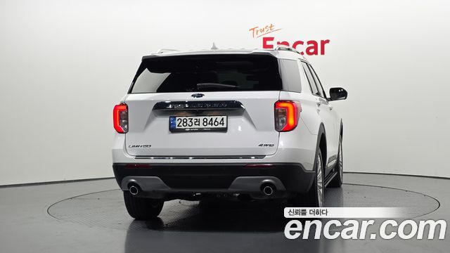 Ford Explorer 2021 — photo 4