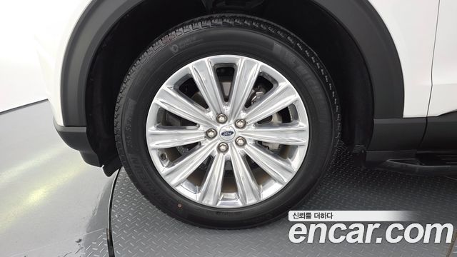 Ford Explorer 2021 — photo 5