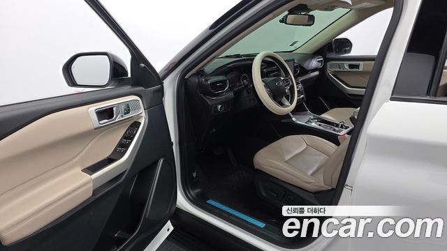 Ford Explorer 2021 — photo 13