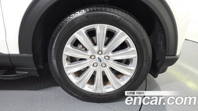 Ford Explorer 2021 — photo 7