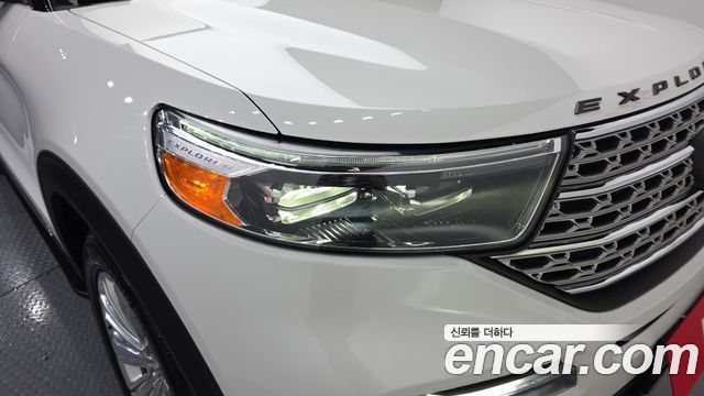 Ford Explorer 2021 — photo 8