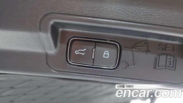 Ford Explorer 2021 — photo 32