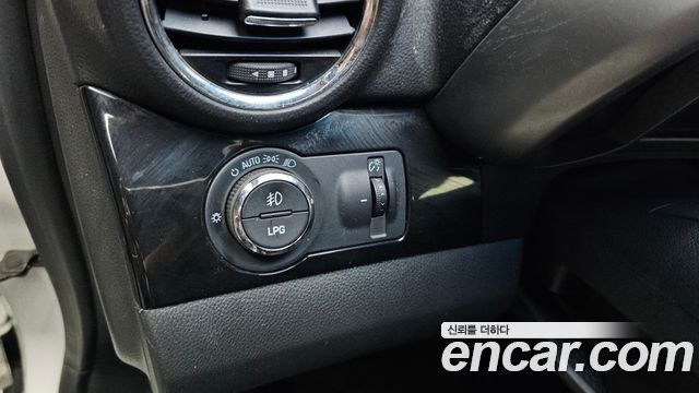 Chevrolet Korea Orlando 2012 — photo 17