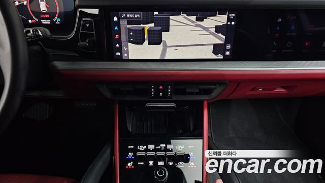 Porsche Cayenne 2024 — photo 18