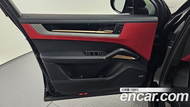Porsche Cayenne 2024 — photo 14