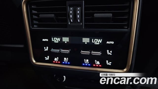 Porsche Cayenne 2024 — photo 37