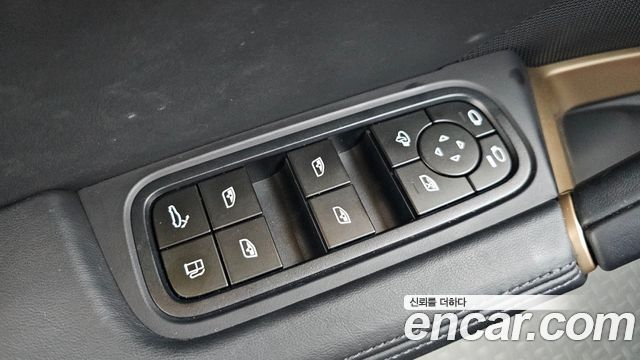 Porsche Cayenne 2024 — photo 38