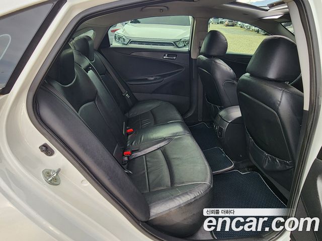 Hyundai Sonata 2012 — photo 9