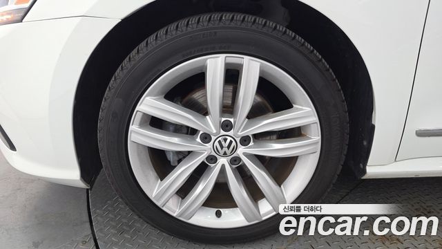 Volkswagen Passat 2018 — photo 5