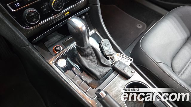 Volkswagen Passat 2018 — photo 12