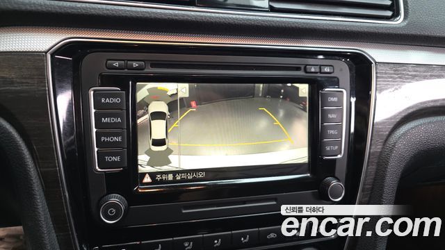 Volkswagen Passat 2018 — photo 21