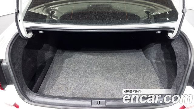 Volkswagen Passat 2018 — photo 23