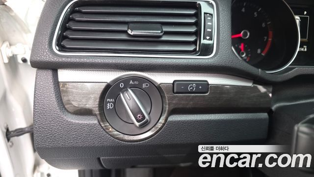 Volkswagen Passat 2018 — photo 26