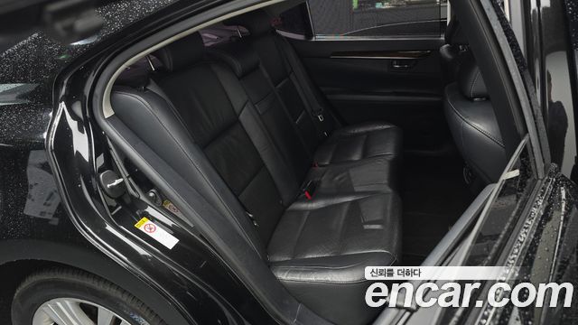 Lexus ES 2014 — photo 17