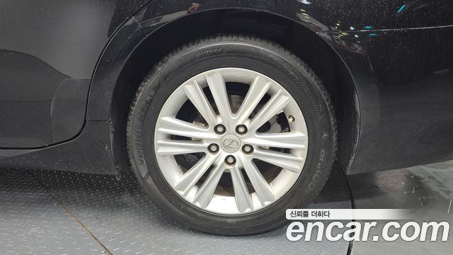 Lexus ES 2014 — photo 33