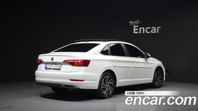 Volkswagen Jetta 2021 — photo 2