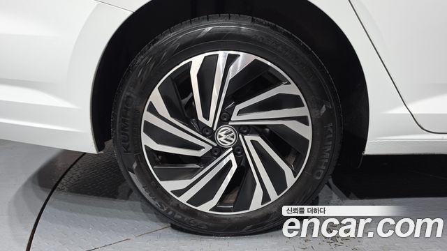 Volkswagen Jetta 2021 — photo 5