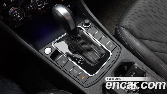 Volkswagen Jetta 2021 — photo 12