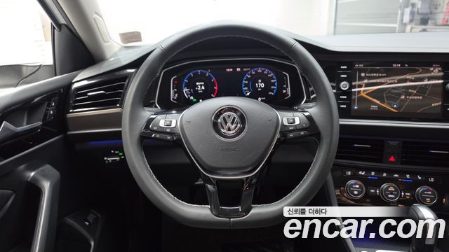 Volkswagen Jetta 2021 — photo 19