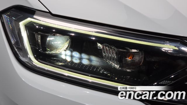 Volkswagen Jetta 2021 — photo 8