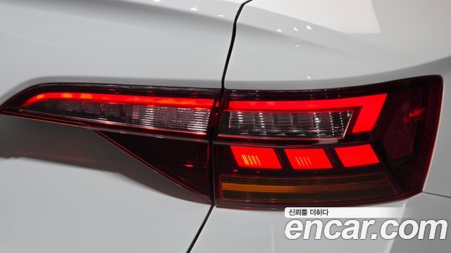 Volkswagen Jetta 2021 — photo 9