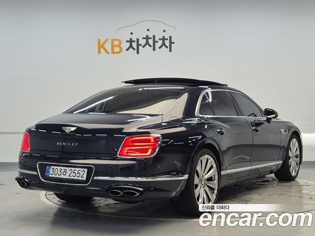Bentley Flying Spur 2022 — photo 3