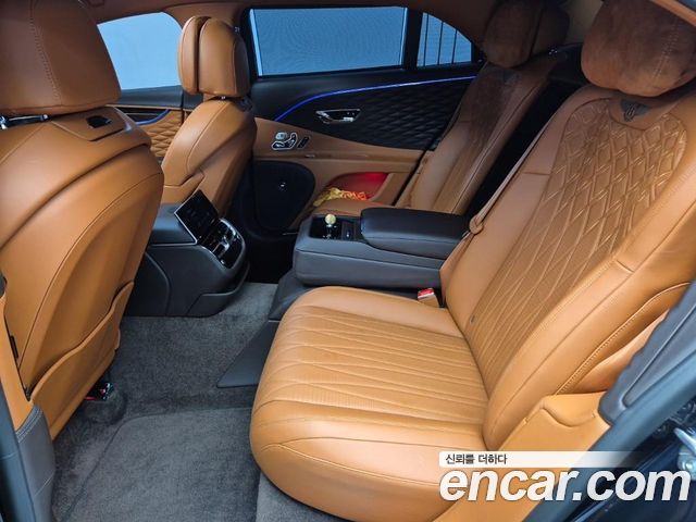 Bentley Flying Spur 2022 — photo 11