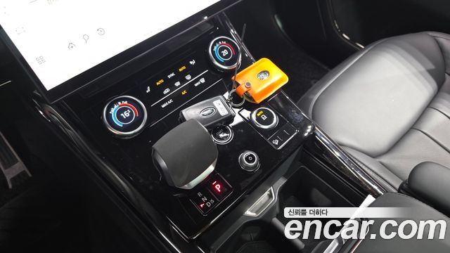 Land Rover Range Rover Sport 2023 — photo 12