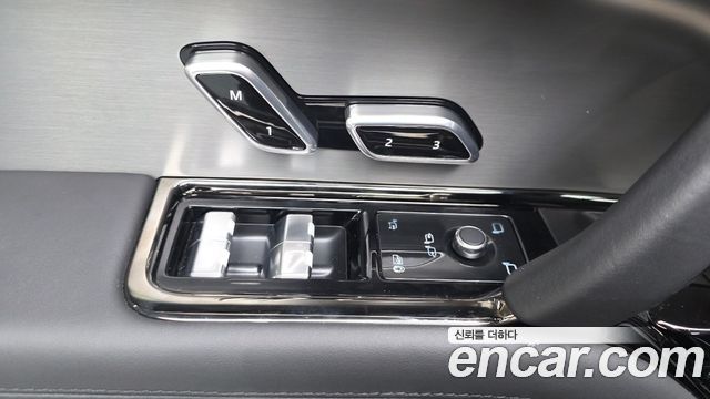 Land Rover Range Rover Sport 2023 — photo 28