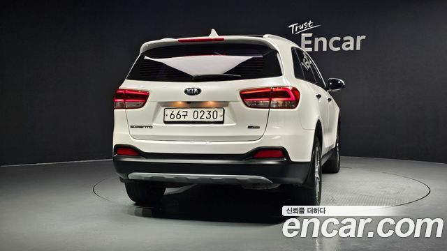 Kia Sorento 2017 — photo 4