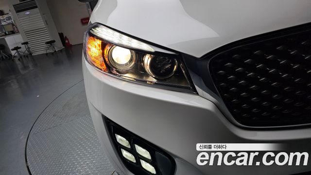 Kia Sorento 2017 — photo 8