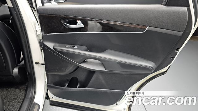 Kia Sorento 2017 — photo 15