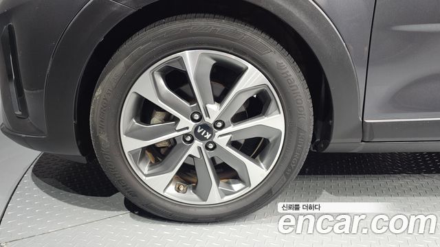 Kia Stonic 2018 — photo 5