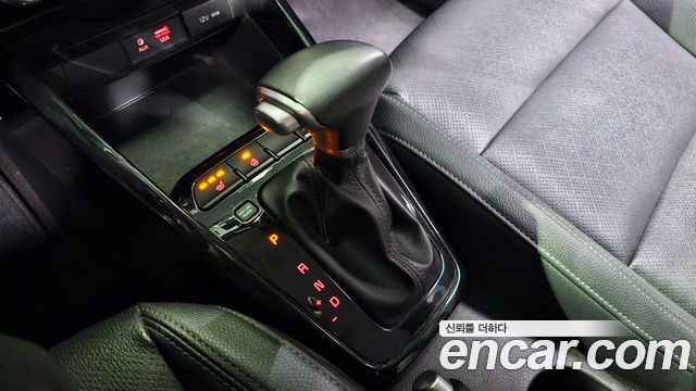 Kia Stonic 2018 — photo 12