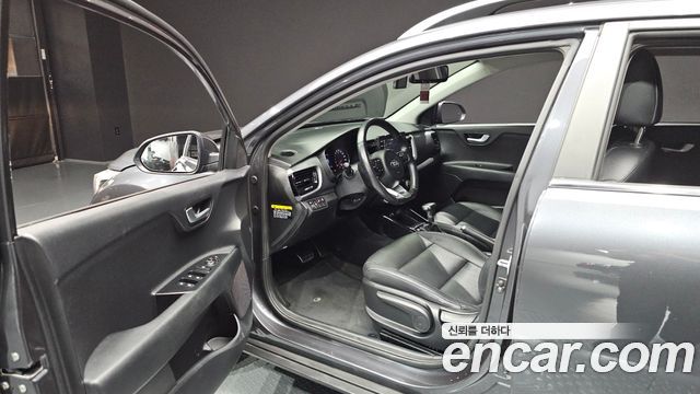 Kia Stonic 2018 — photo 13