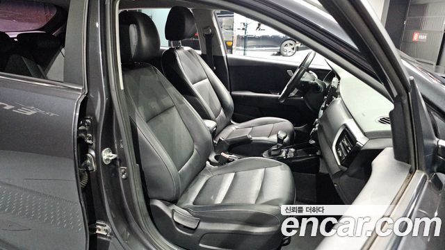 Kia Stonic 2018 — photo 18