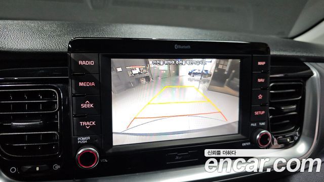 Kia Stonic 2018 — photo 20