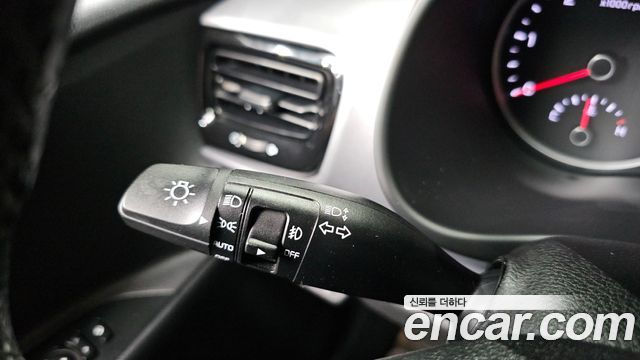 Kia Stonic 2018 — photo 27
