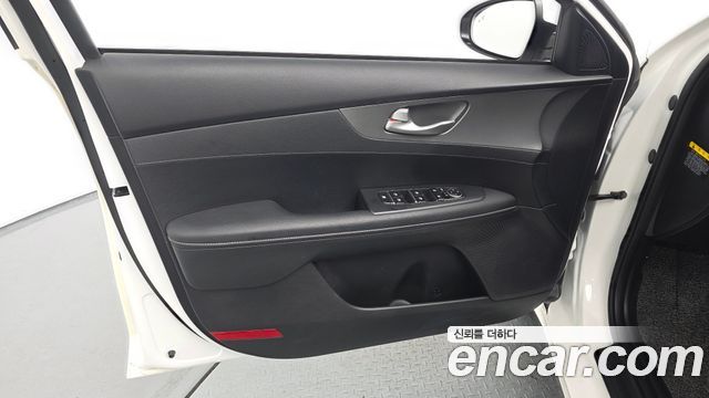 Kia K3 2019 — photo 14