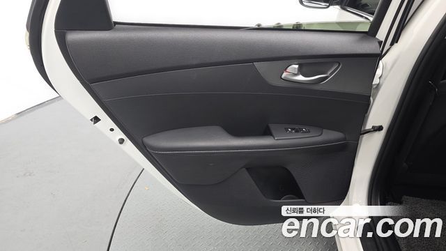 Kia K3 2019 — photo 15