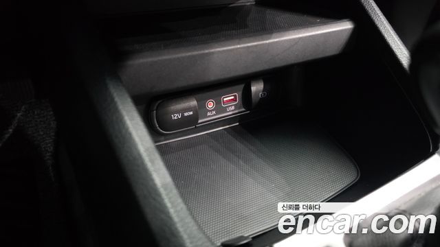 Kia K3 2019 — photo 28