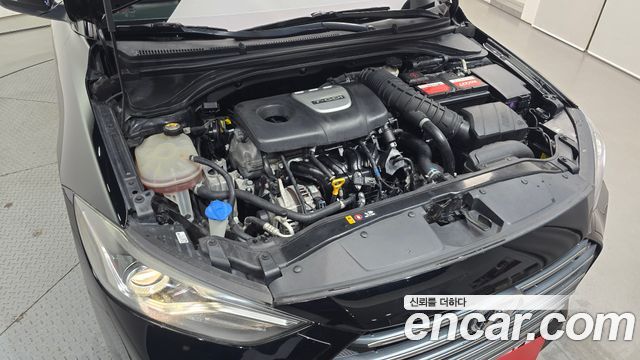 Hyundai AVANTE 2018 — photo 6