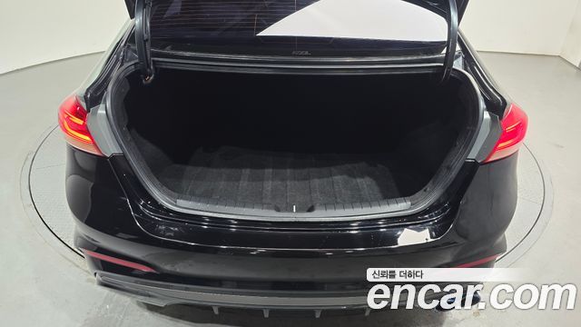 Hyundai AVANTE 2018 — photo 29