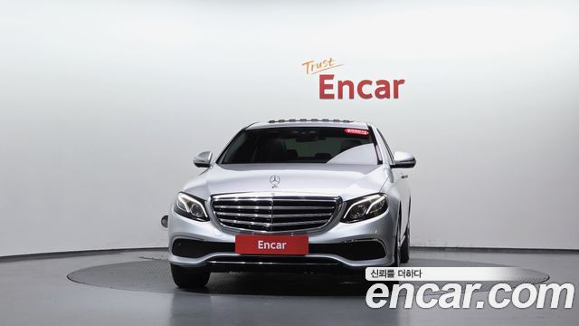Mercedes-Benz E-Class 2018 — photo 3
