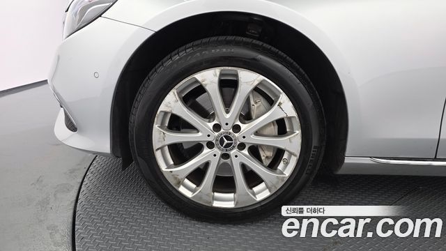 Mercedes-Benz E-Class 2018 — photo 5