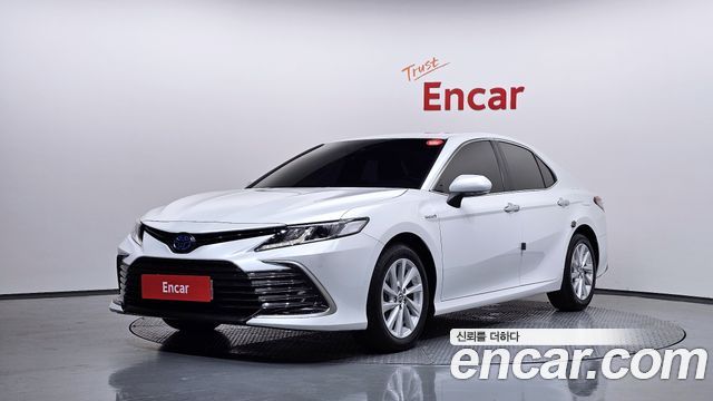Toyota Camry 2024 — photo 1