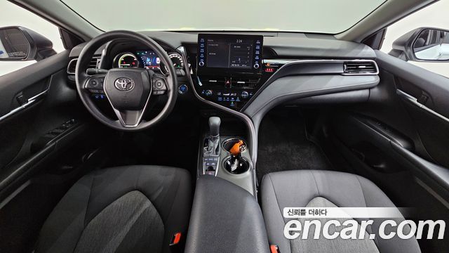 Toyota Camry 2024 — photo 10