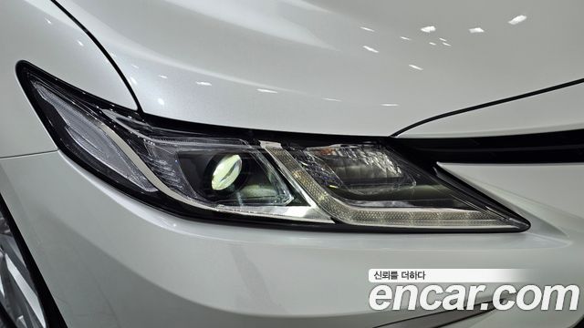 Toyota Camry 2024 — photo 8