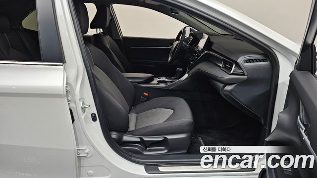 Toyota Camry 2024 — photo 16